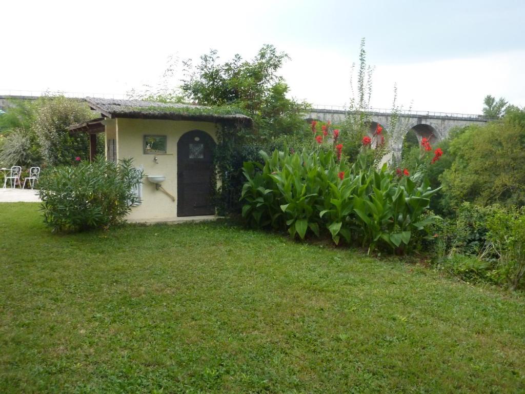 Auberge Du Viaduc Saint-Lattier Pokój zdjęcie