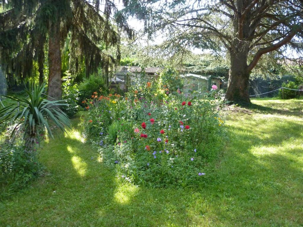 Auberge Du Viaduc Saint-Lattier Zewnętrze zdjęcie